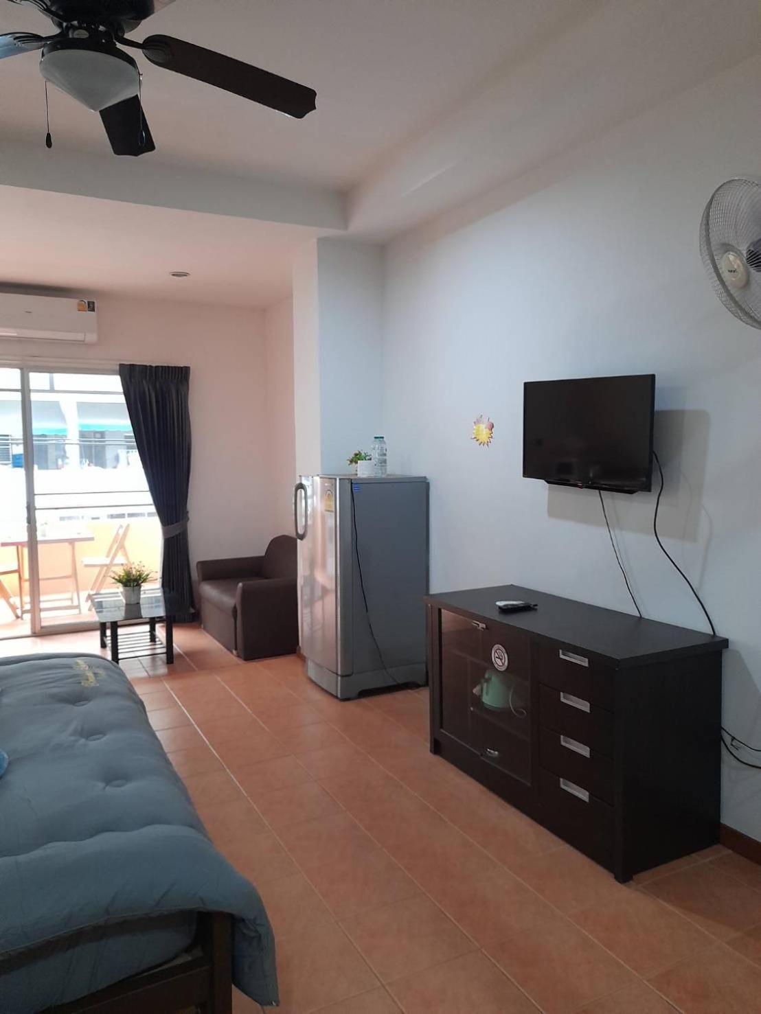 Apartamento White House By Sorot ตึกขาวโดยโสรฬ Jomtien Exterior foto
