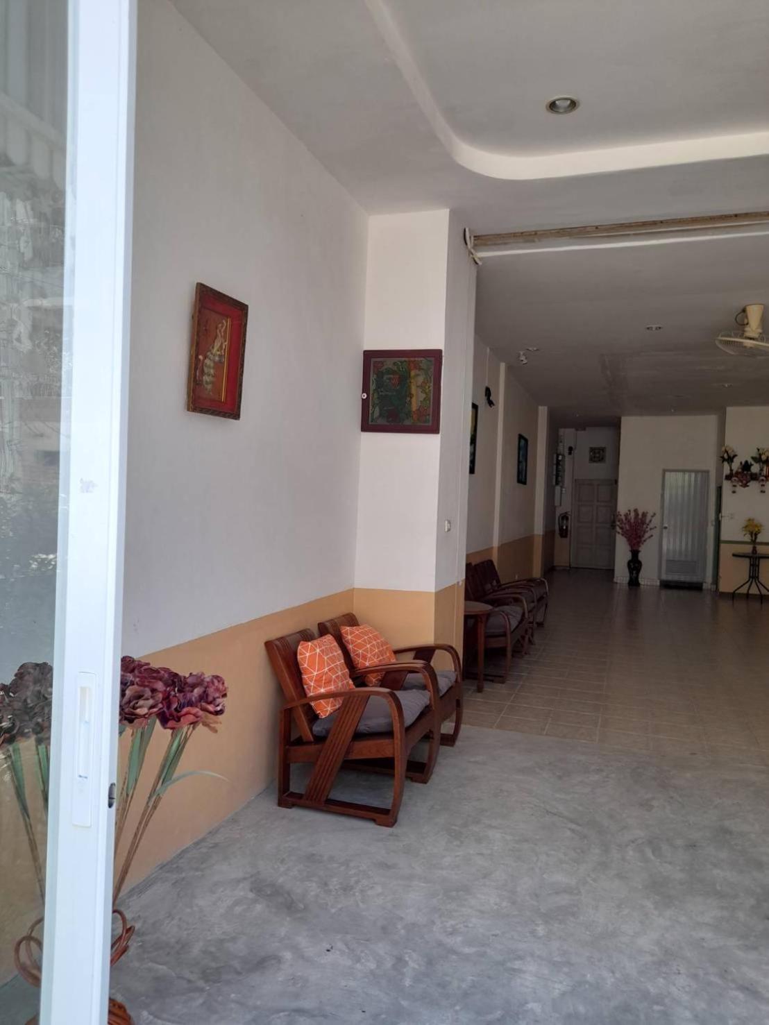 Apartamento White House By Sorot ตึกขาวโดยโสรฬ Jomtien Exterior foto